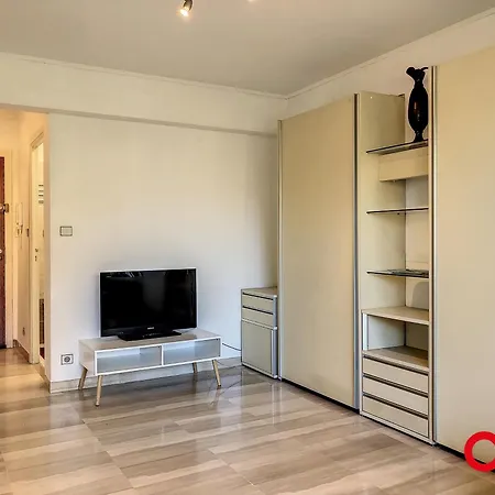 Avec Terrasse, Piscine Et Parking A - Fr-1-647-36 Apartamento *